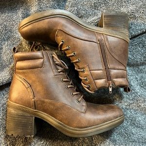 Women’s boots